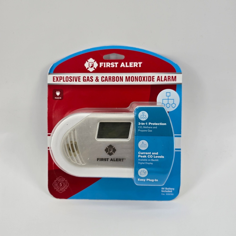 First Alert GC01 Explosive Gas & Carbon Monoxide Alarm Plug-In Digital White NIB